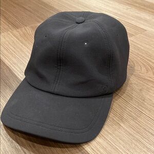 Lulu Lemon running Black Cap